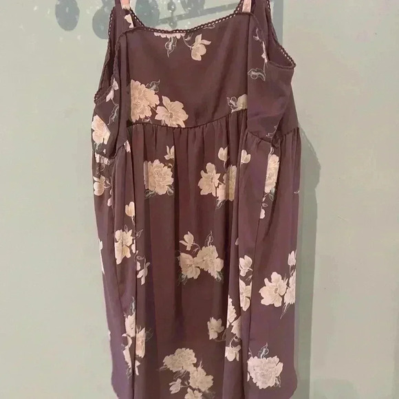 Torrid Lexie Tank Tunic Hi Low Georgette Babydoll
Cami Purple Floral Size 00 - Picture 4 of 4